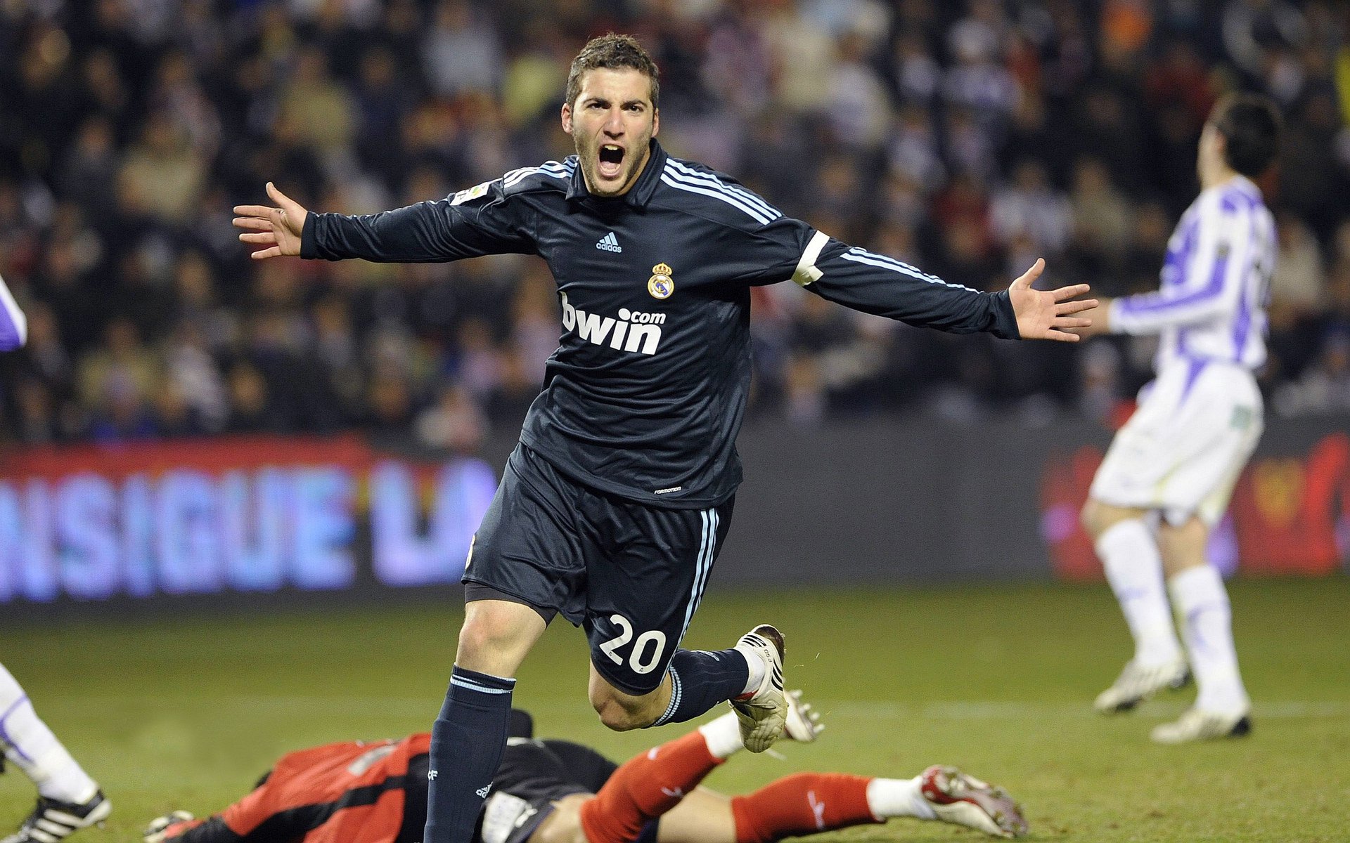 世界杯后：不少媒体推出“十年后你还记得这一球吗？”追踪系列